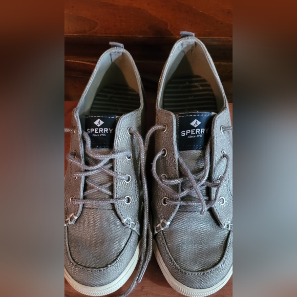 Sperry Tie Shoes - Picture 11 of 11